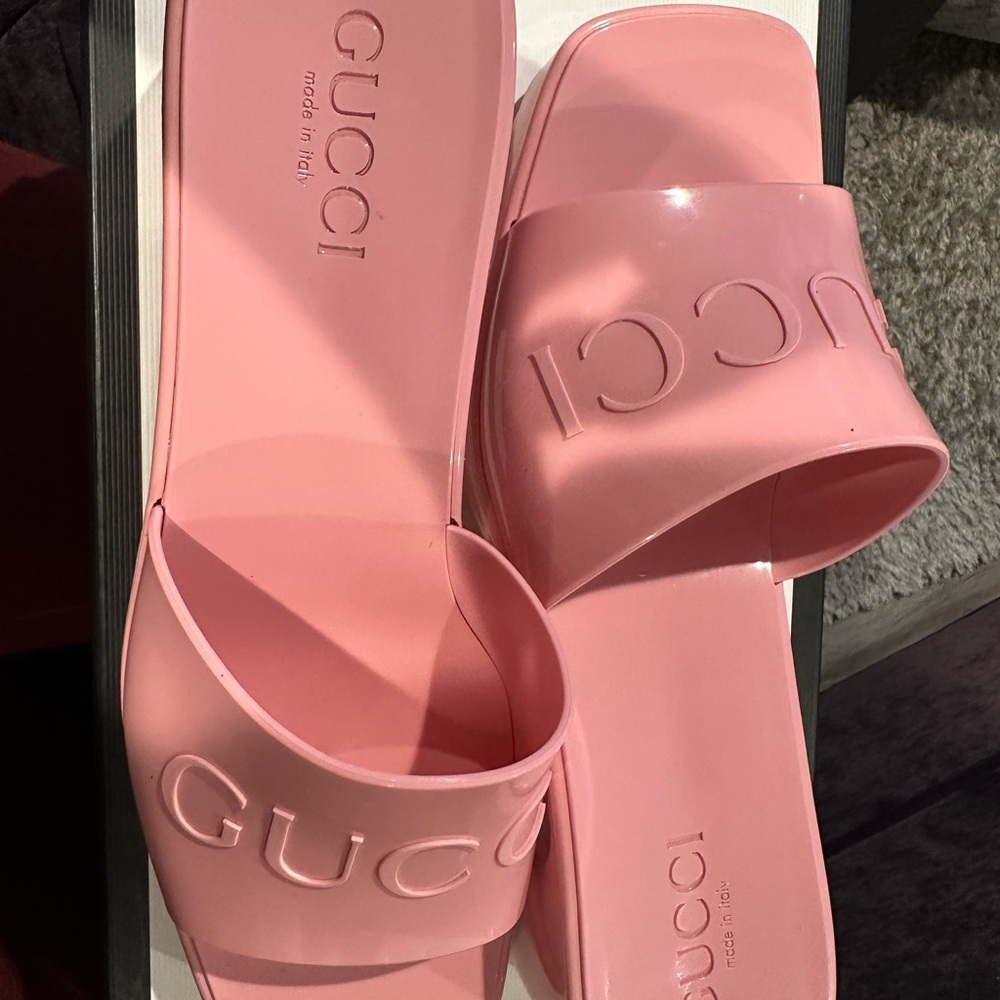 Gucci Women's Pink Heels